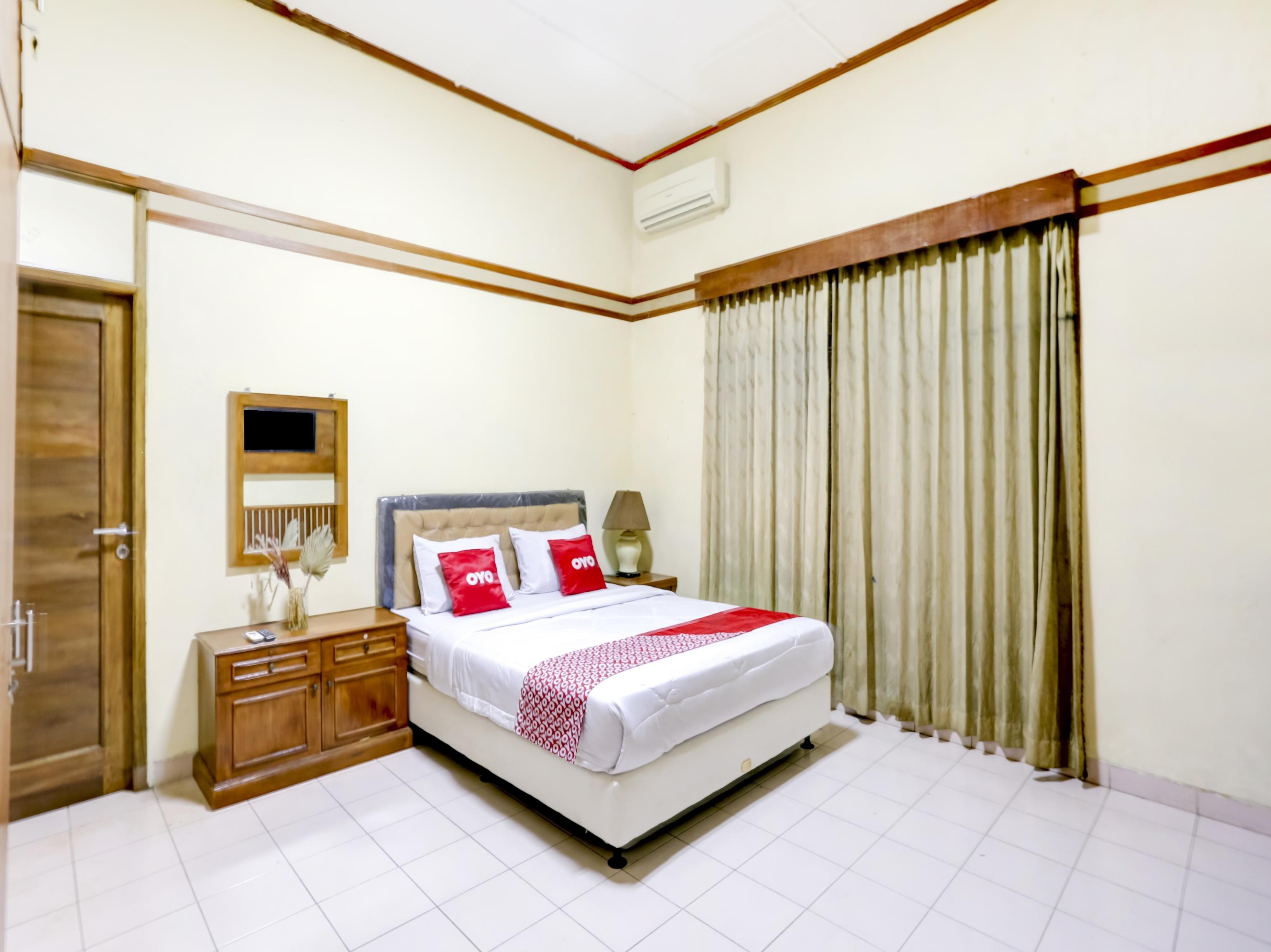 Oyo 90066 Tobana Pejaten House Jakarta Ngoại thất bức ảnh