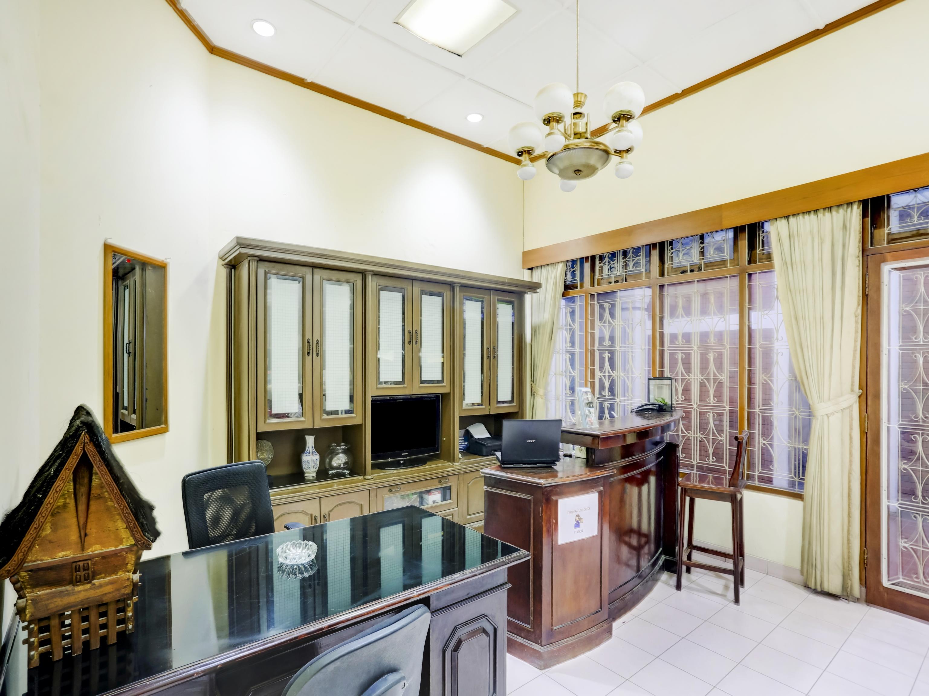 Oyo 90066 Tobana Pejaten House Jakarta Ngoại thất bức ảnh