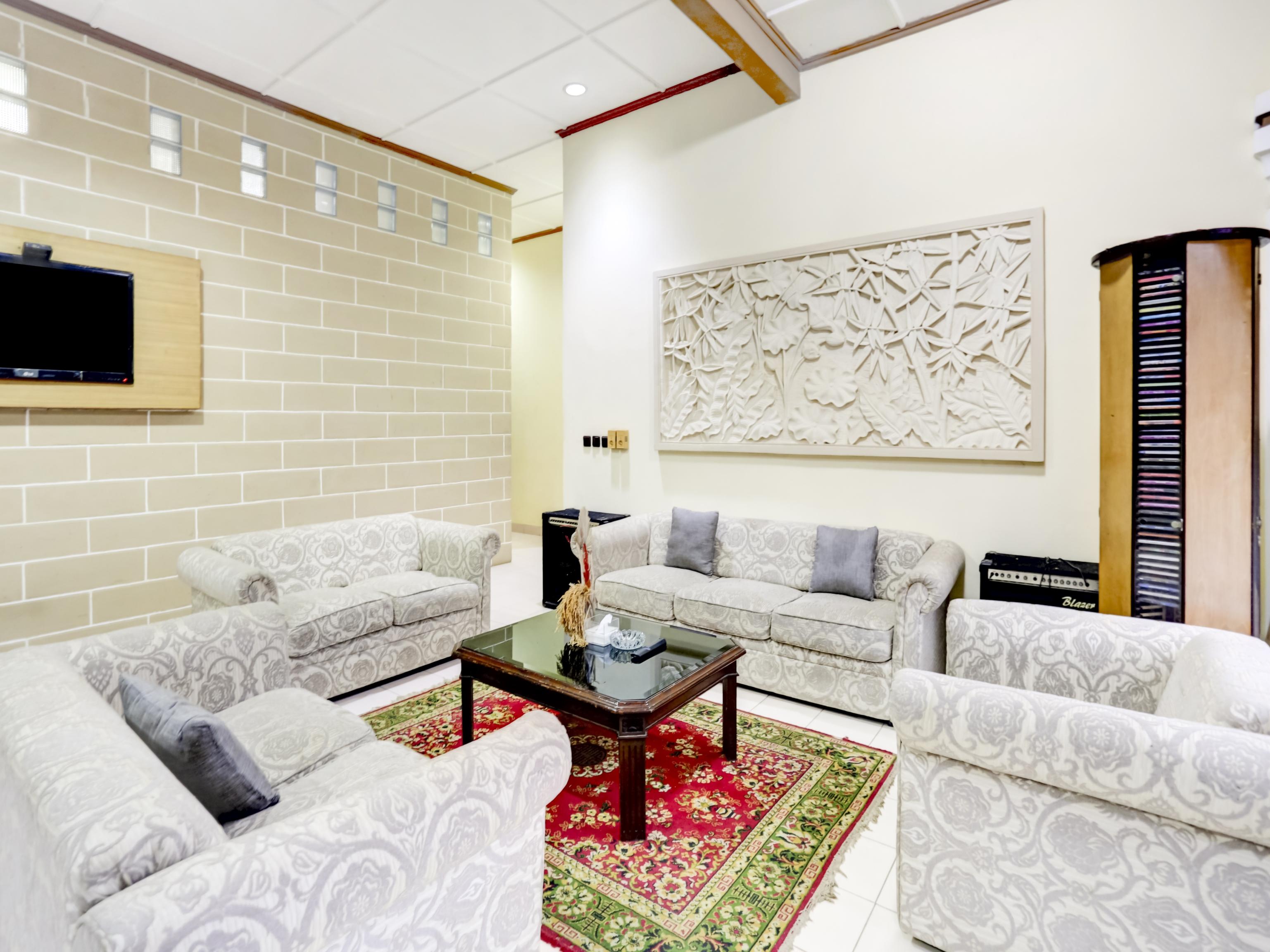 Oyo 90066 Tobana Pejaten House Jakarta Ngoại thất bức ảnh